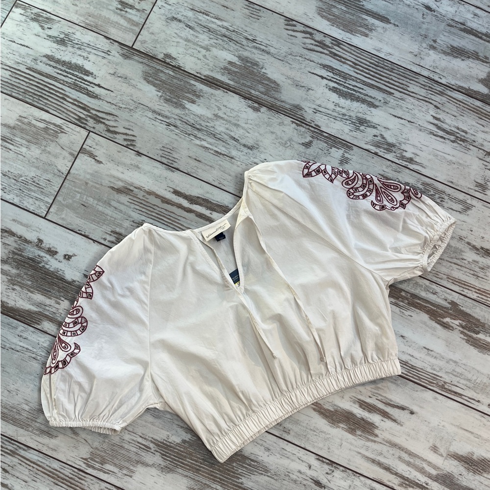 Universal Thread NWT Embroidered Balloon Sleeve Blouse - Small - Picture 14 of 14